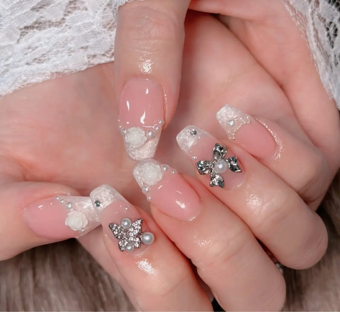 ネイル フレンチネイル ジェルネイル ガラスフレンチ ハロウィン ハート ハンドネイル H.baby Nail Salonのネイルデザイン