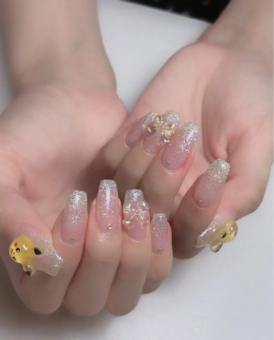 ネイル オーロラネイル 長さ出し フットネイル ラメ(グリッター) ラメグラデーション ハンドネイル 👍thumbs up nail👍のネイルデザイン