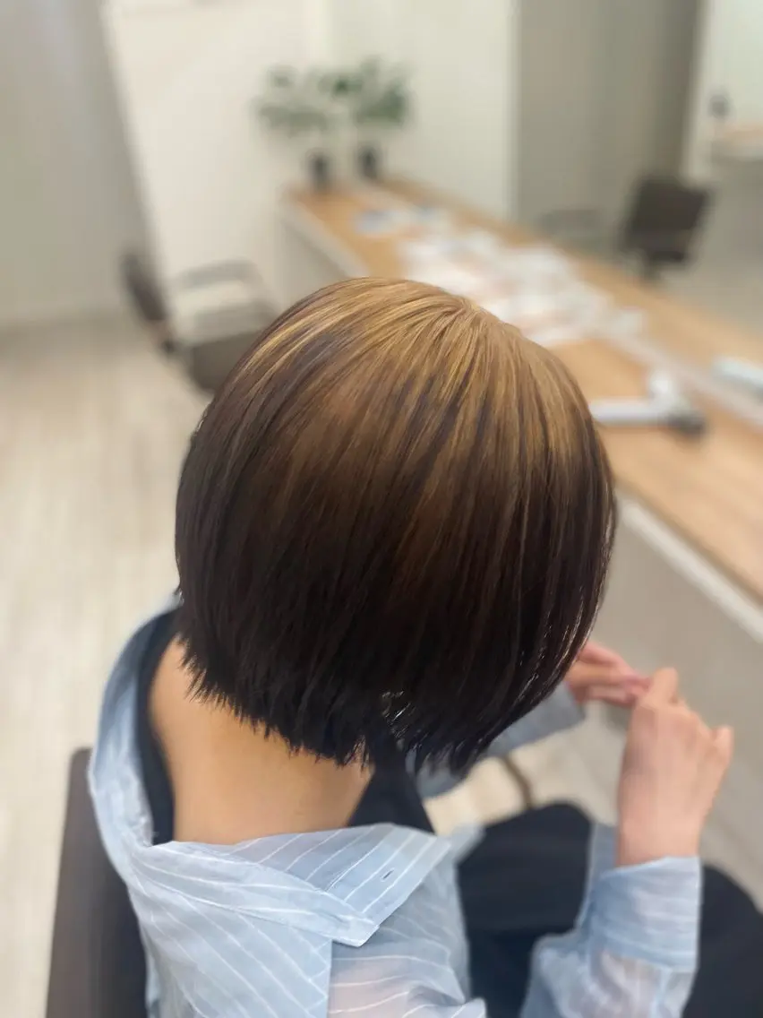 ショート カラー デザインカラー カット ヘアカラー 山下柚奈 /ボブ/レイヤーのヘアスタイル
