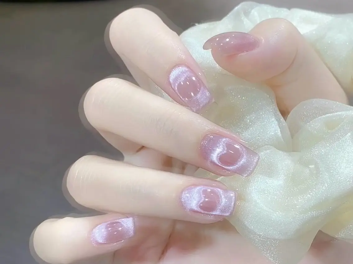 Handワンカラー，ラメ、ホログラム，マグネット（2色）¥4500の写真