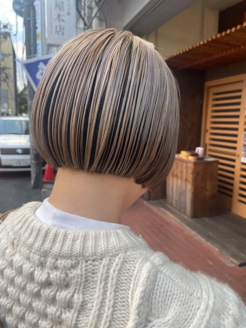 ショート カラー ブリーチ ボブ カット ヘアカラー トリートメント ayane⭐️ボブ・ ショート・パーマのヘアスタイル