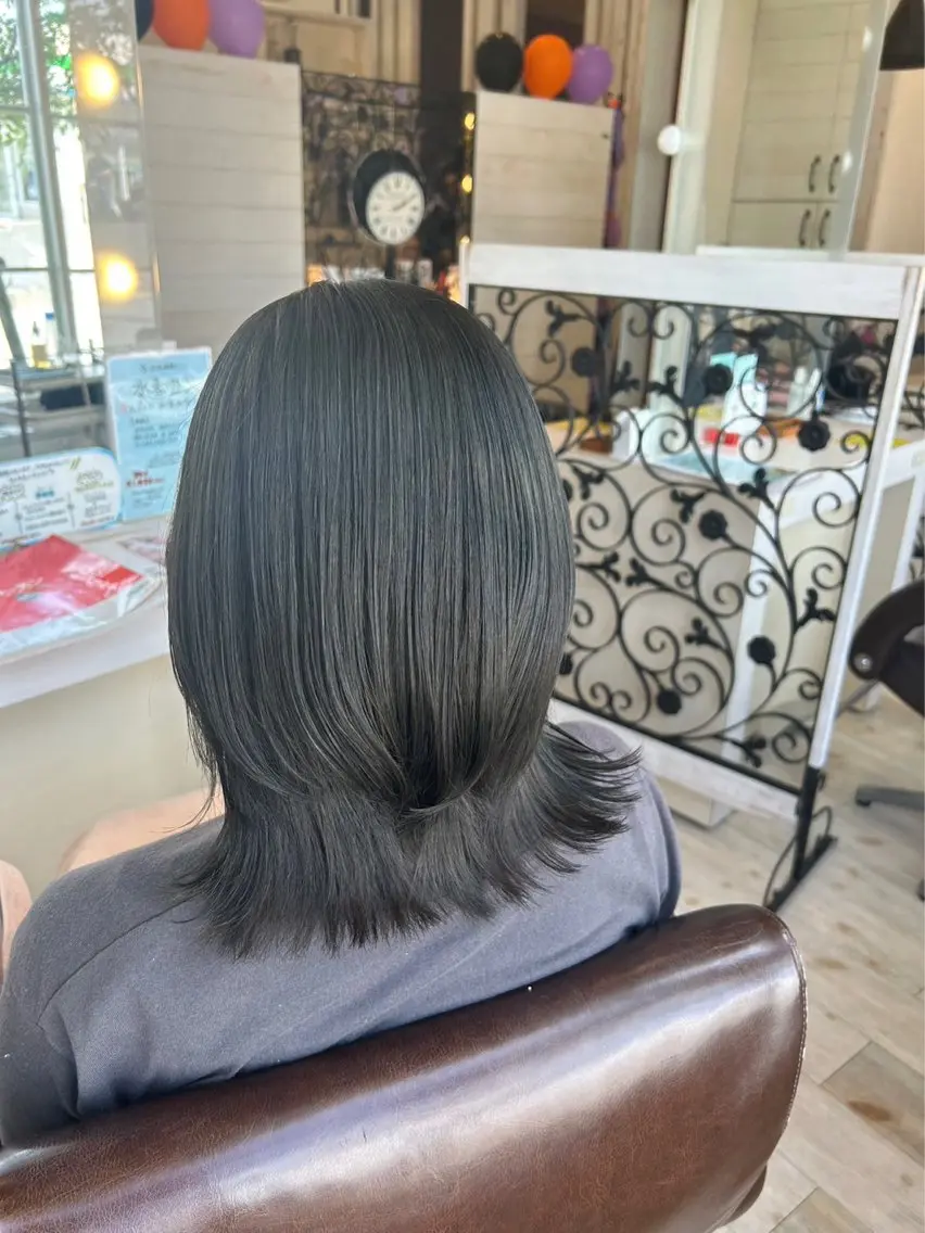 セミロング カラー ベージュカラー ダブルカラー インナーカラー 東恩納 誠のヘアスタイル