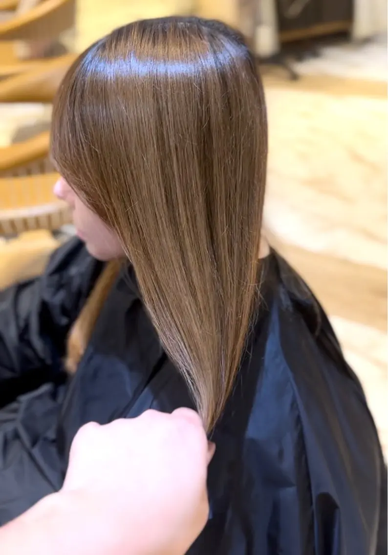 セミロング カット ヘアカラー トリートメント ブリーチなしダブル カラー縮毛矯正 下野のヘアスタイル