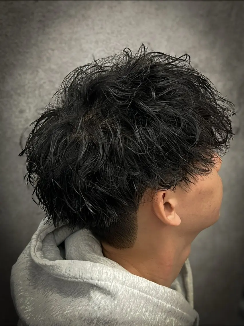 ショート パーマ メンズ 波巻きパーマ カット パーマ メンズウルフ特化🐺 🔥長山耕大🔥のヘアスタイル