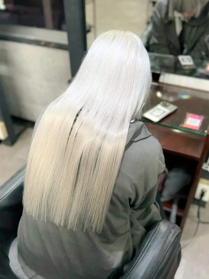 ロング カラー カット ヘアカラー トリートメント エクステ ハイトーンエクステ 🎩カズキ🎩のヘアスタイル