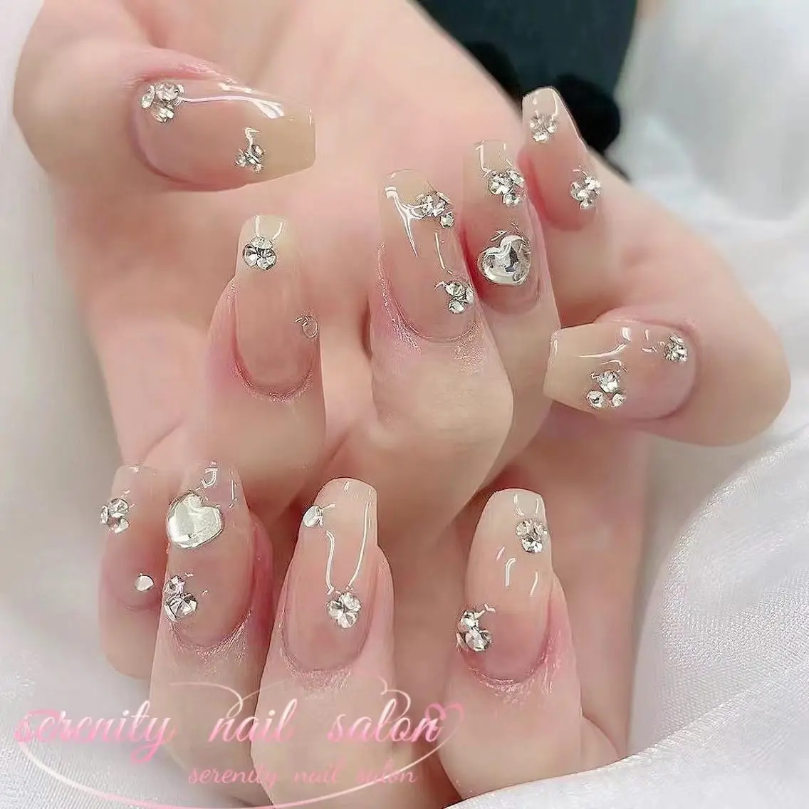 ネイル ハンドネイル ハンドケア ✨Serenity Nail salonのネイルデザイン