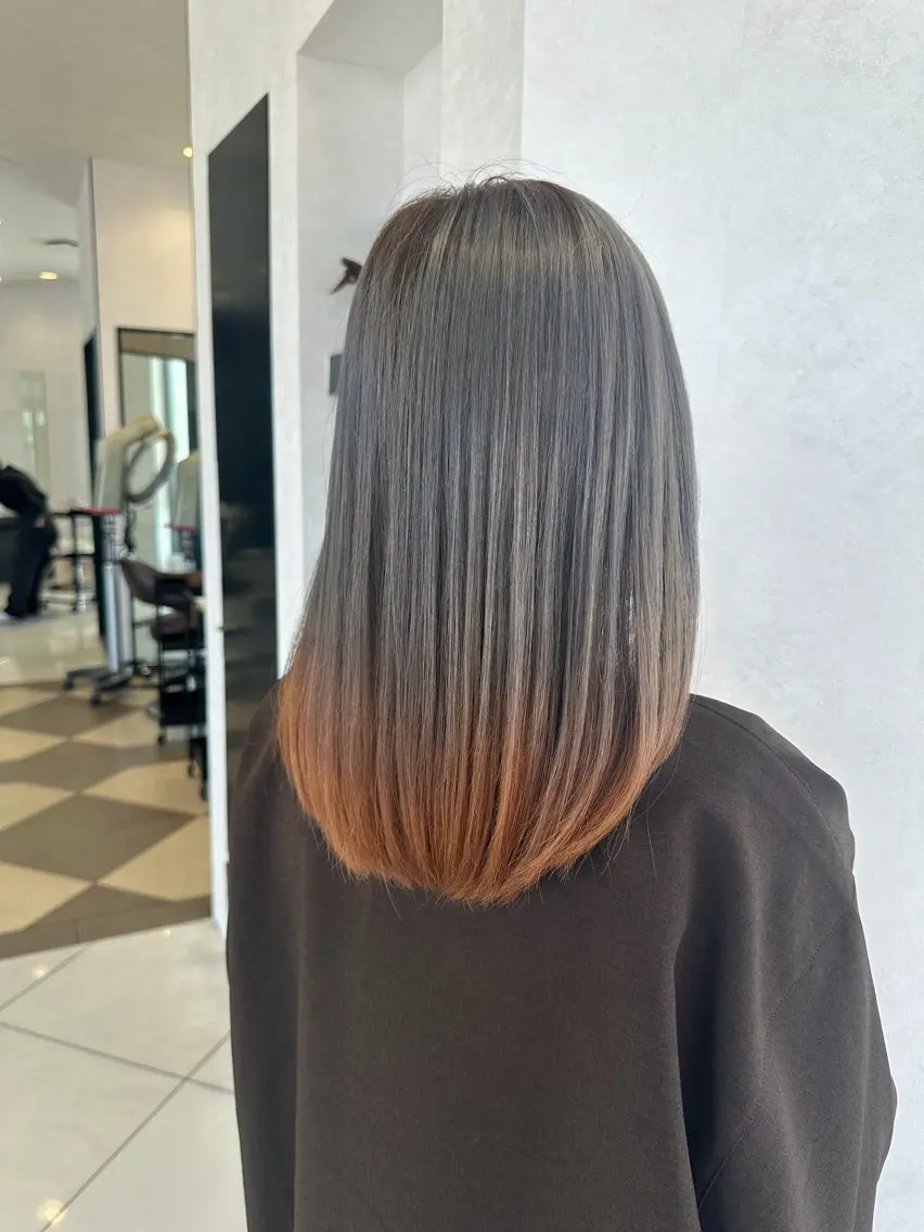 ミディアム カラー 上村 菜月のヘアスタイル
