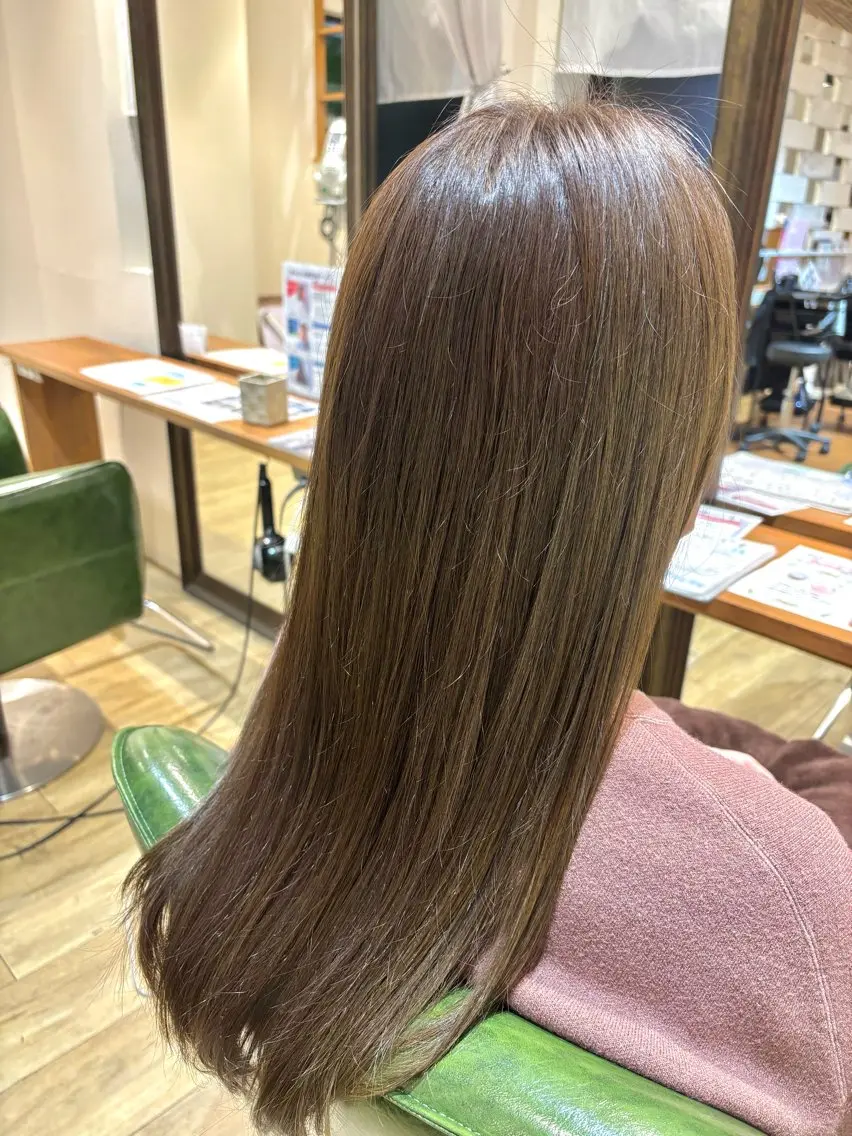 ロング カラー カット ヘアカラー 秋野 遥のヘアスタイル