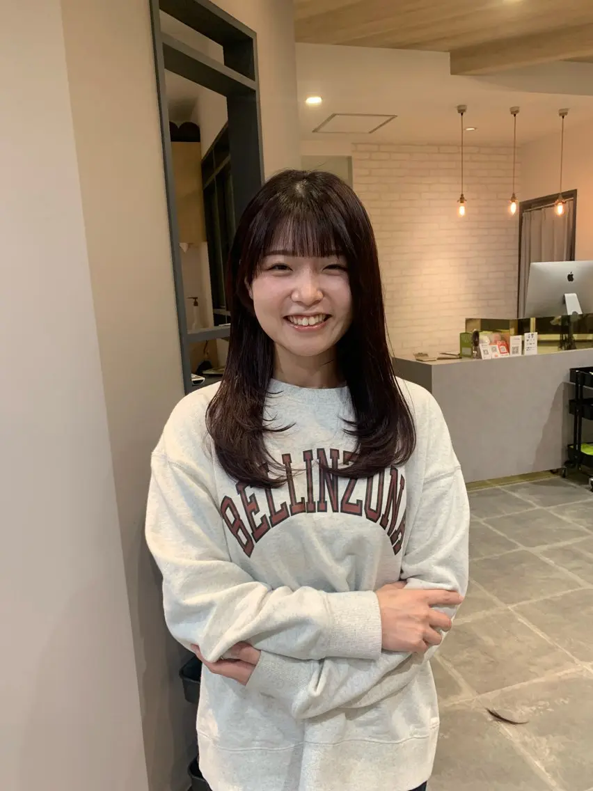 セミロング 鍋嶋 涼香のヘアスタイル
