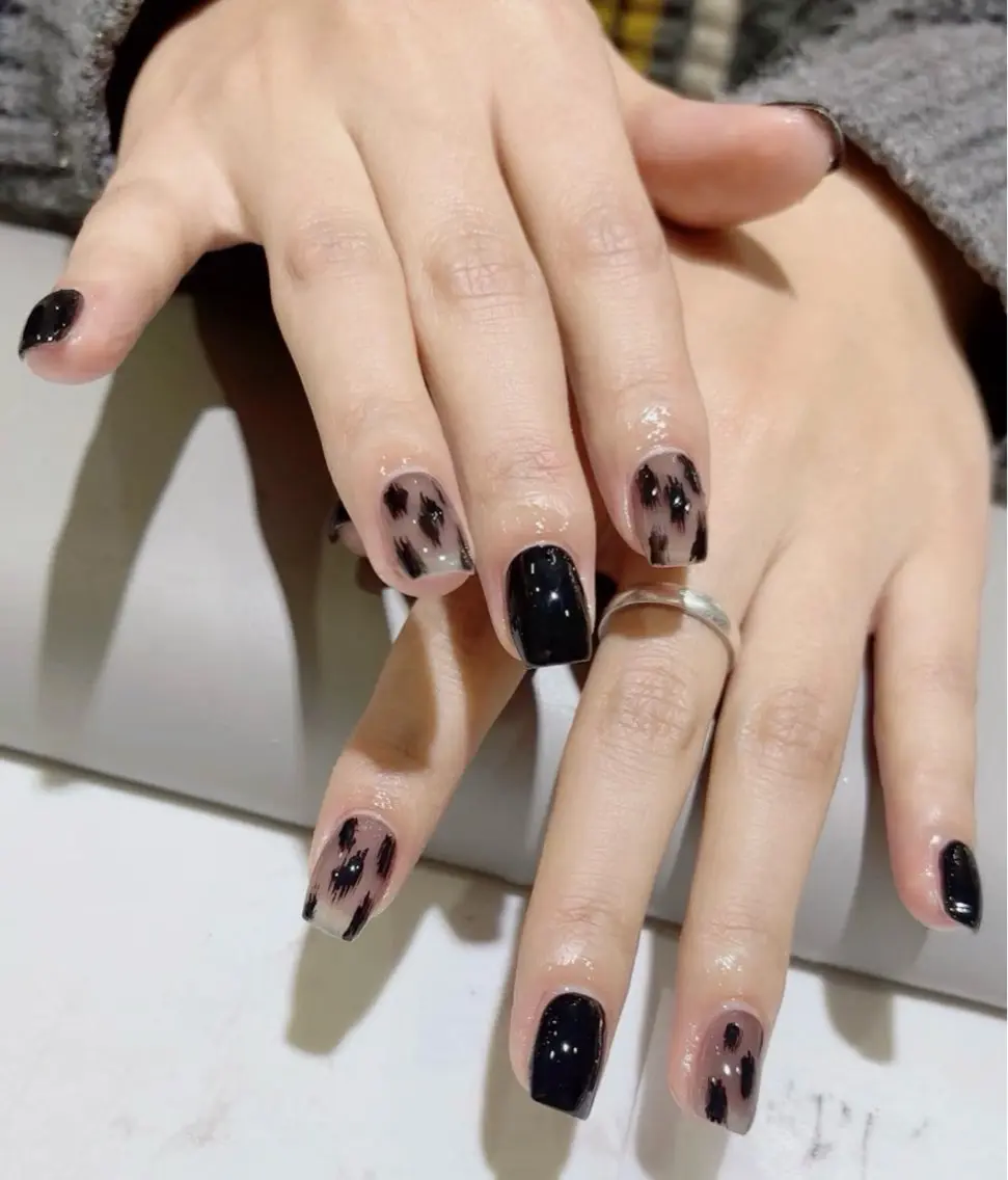 ネイル ハンドネイル Yuri ユリのネイルデザイン