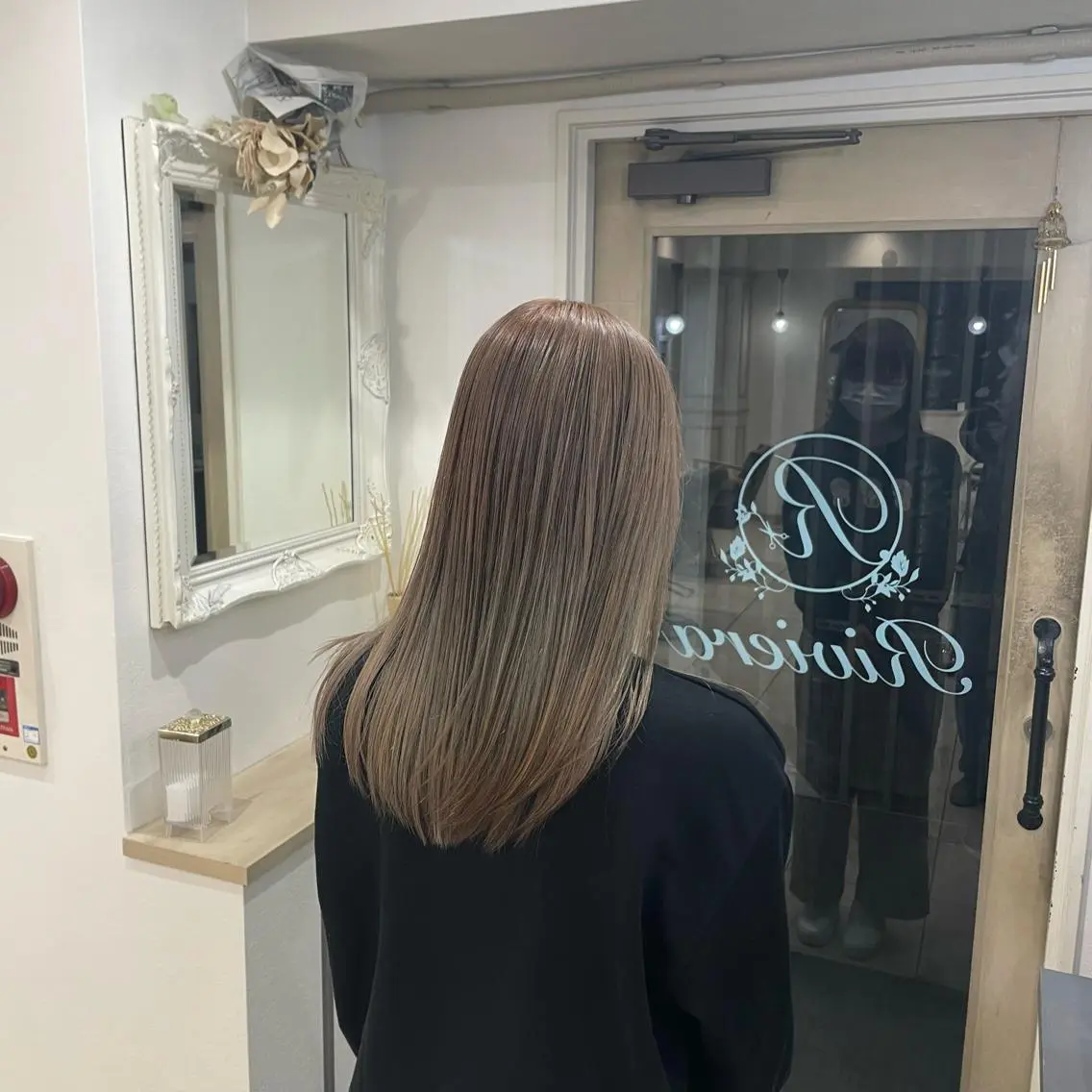 ロング カラー ベージュカラー ブリーチ ミルクティーベージュ ミルクティーベージュ /三村克彦のヘアスタイル