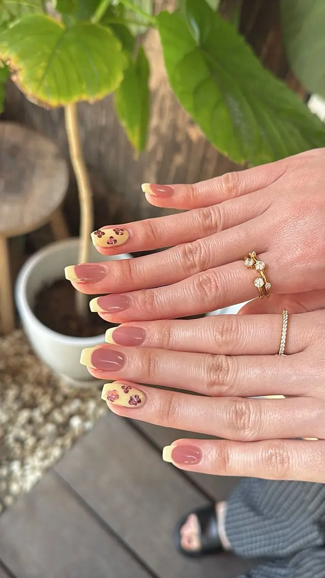 ネイル フラッシュネイル フラッシュマグ フットネイル フレンチネイル 韓国ネイル ハンドネイル SAKU nail 作島茜のネイルデザイン