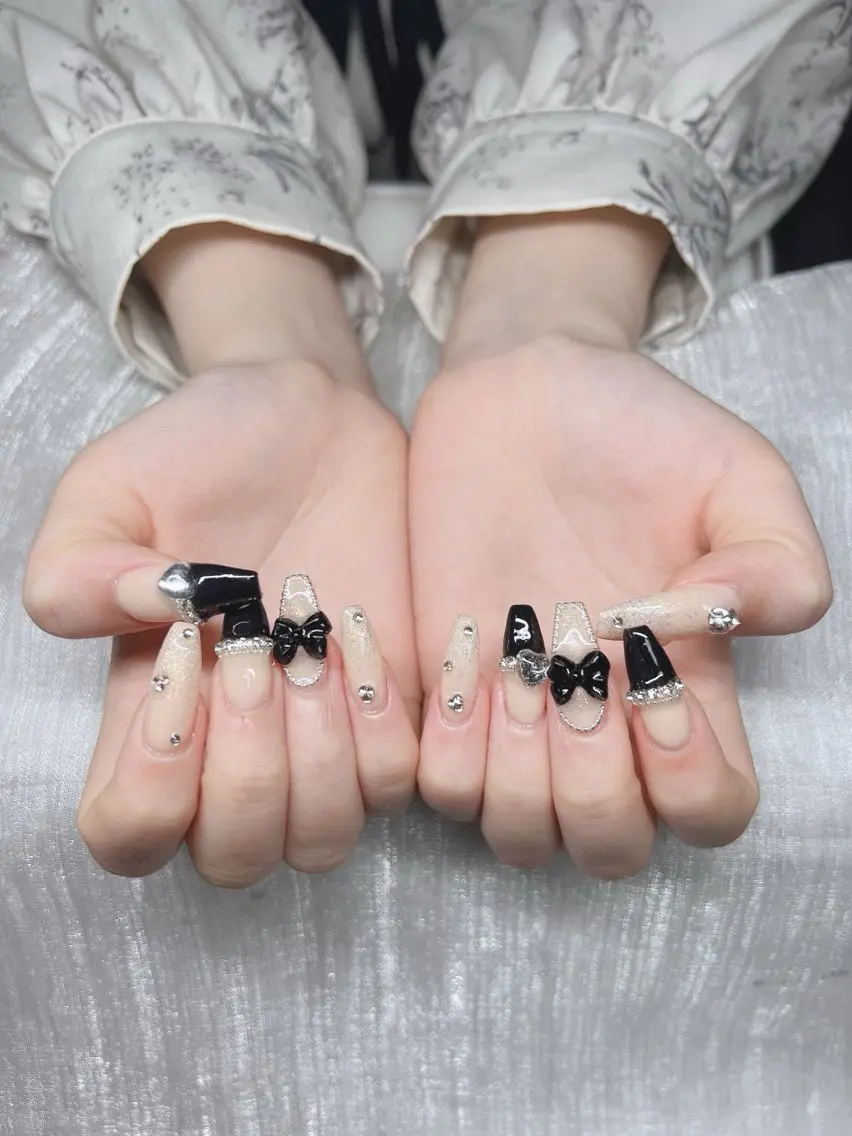 ネイル オーロラネイル チークネイル 長さ出し フットネイル フレンチネイル ハンドネイル Lee Nails チップ長さだし専門店のネイルデザイン