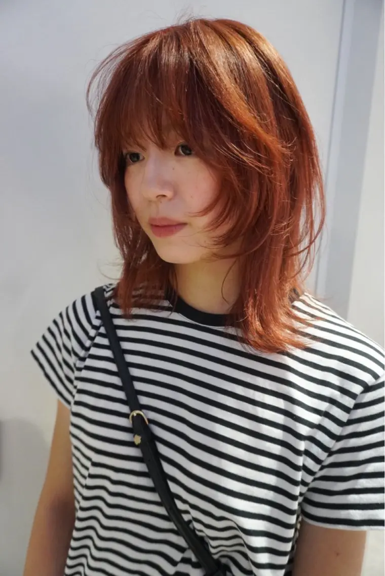 ミディアム カラー レイヤーカット カット ヘアカラー トリートメント Ami/艶カラー/ レイヤー/ハイトーンのヘアスタイル