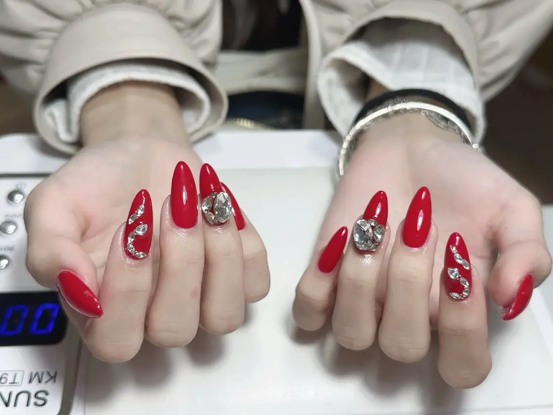 ネイル ハンドネイル NAIL CIRCLESのネイルデザイン