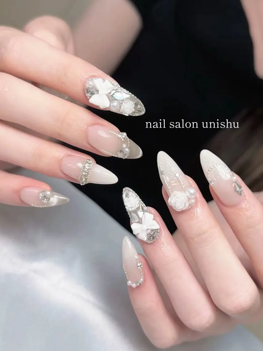 ネイル ジェルネイル キラキラネイル 韓国ネイル ロングネイル ワンホンネイル nail salon unishuのネイルデザイン