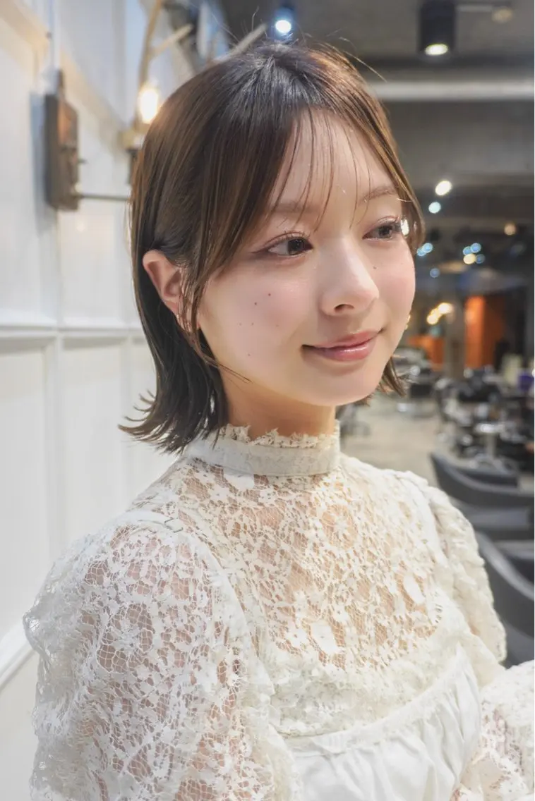ショート カラー 切りっぱなしボブ ブラウンカラー 透明感カラー ボブ 顔周りカット カット ヘアカラー トリートメント レイヤー/似合わせ TAKUYAのヘアスタイル