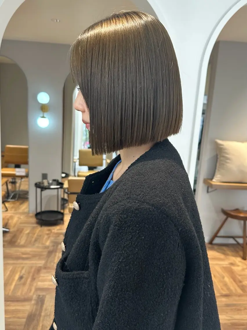 ショート カラー ベージュカラー オリーブベージュ ボブ カット ヘアカラー 縮毛/透明感カラー Mariamu🫧のヘアスタイル