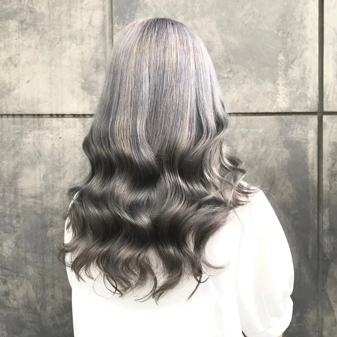 ロング カラー ブリーチ ヨシンモリ ムルギョル巻き 韓国風ヘア シースルーバング K-POP好き美容師 🇰🇷Kai.Yのヘアスタイル