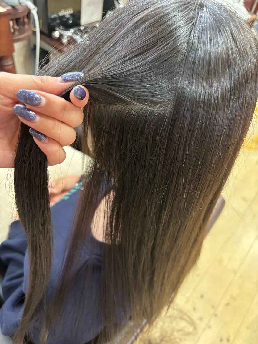 ロング カット 縮毛矯正 桑野 葵のヘアスタイル