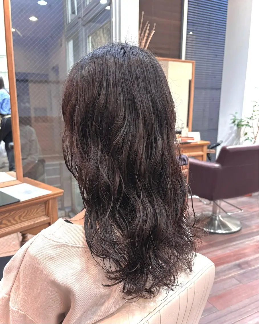 ロング パーマ カット パーマ トリートメント かどた はるなのヘアスタイル