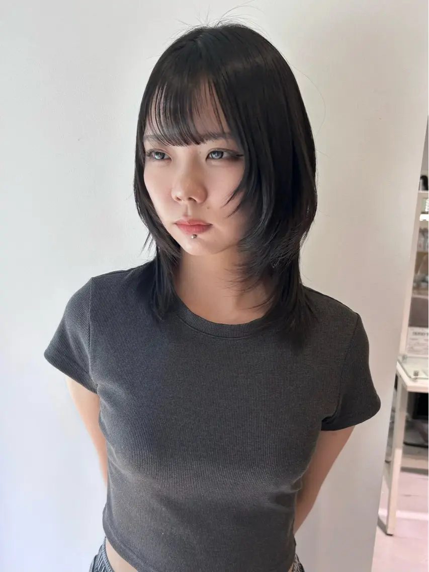ミディアム カット トリートメント レイヤーカット⛓ hina🩶のヘアスタイル