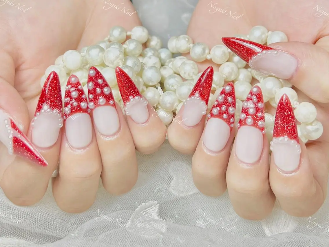 ネイル 🦋 Queenieのネイルデザイン