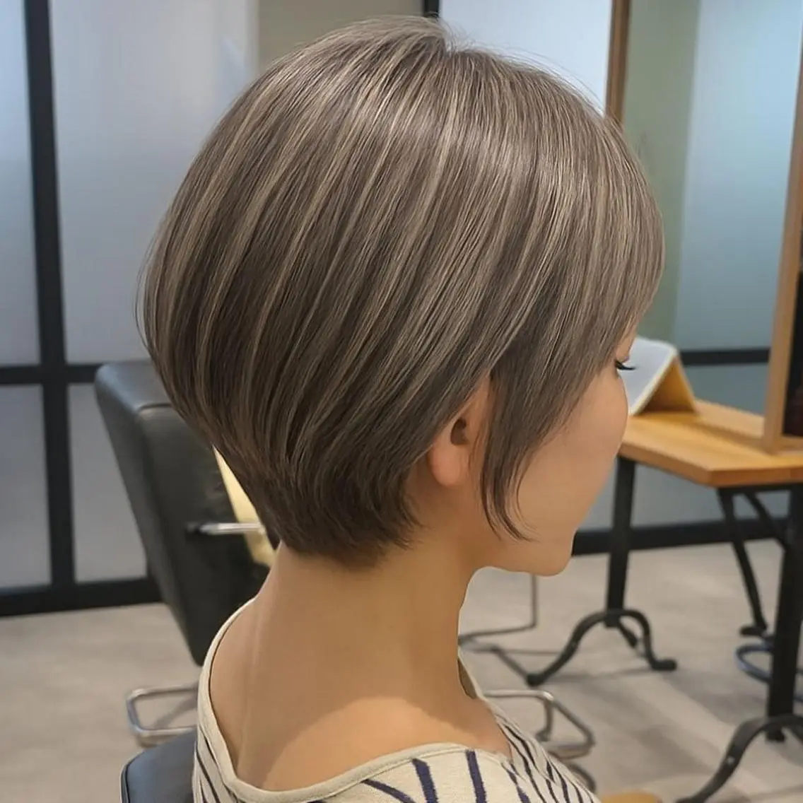 ショート レイヤーカット ショートヘア 免田 凪沙のヘアスタイル