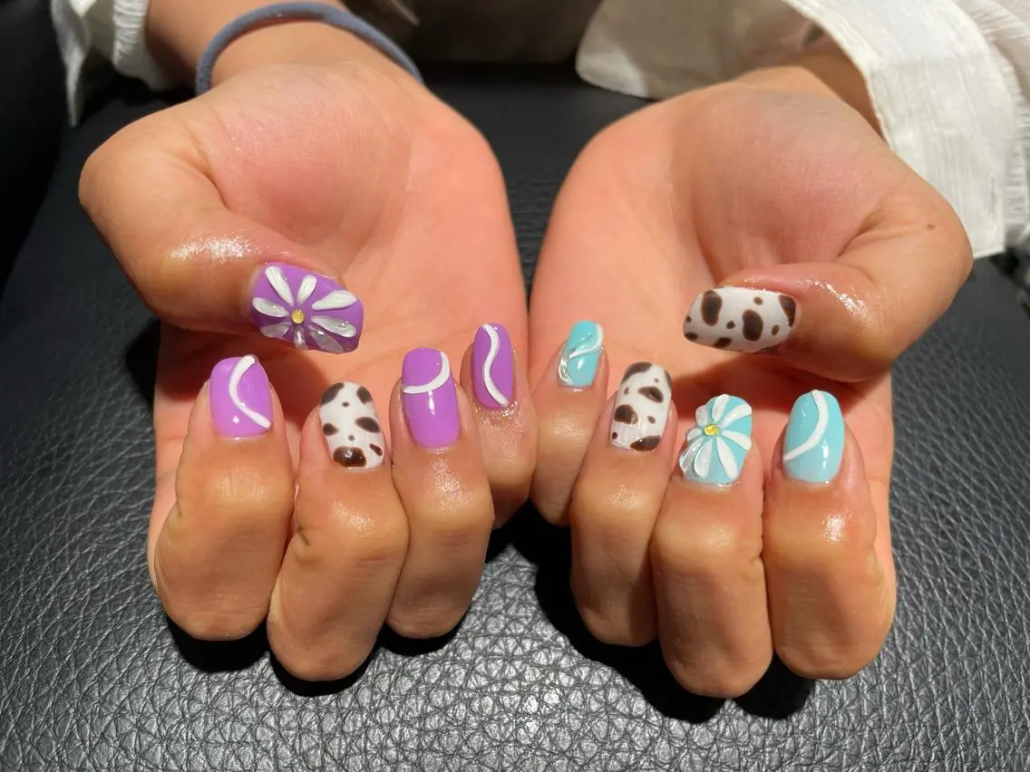 ネイル フラワーネイル ニュアンスネイル ぷっくりネイル ハンドネイル フットネイル Aila.nail _F_AYUMIのネイルデザイン