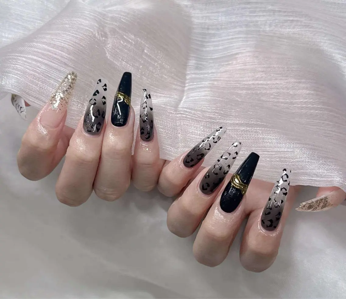 ネイル ハンドネイル Lee Nailsのネイルデザイン