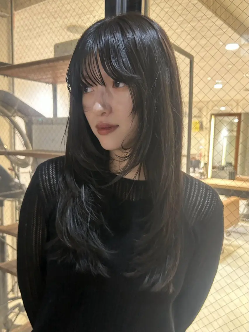 ロング カット momona english okのヘアスタイル