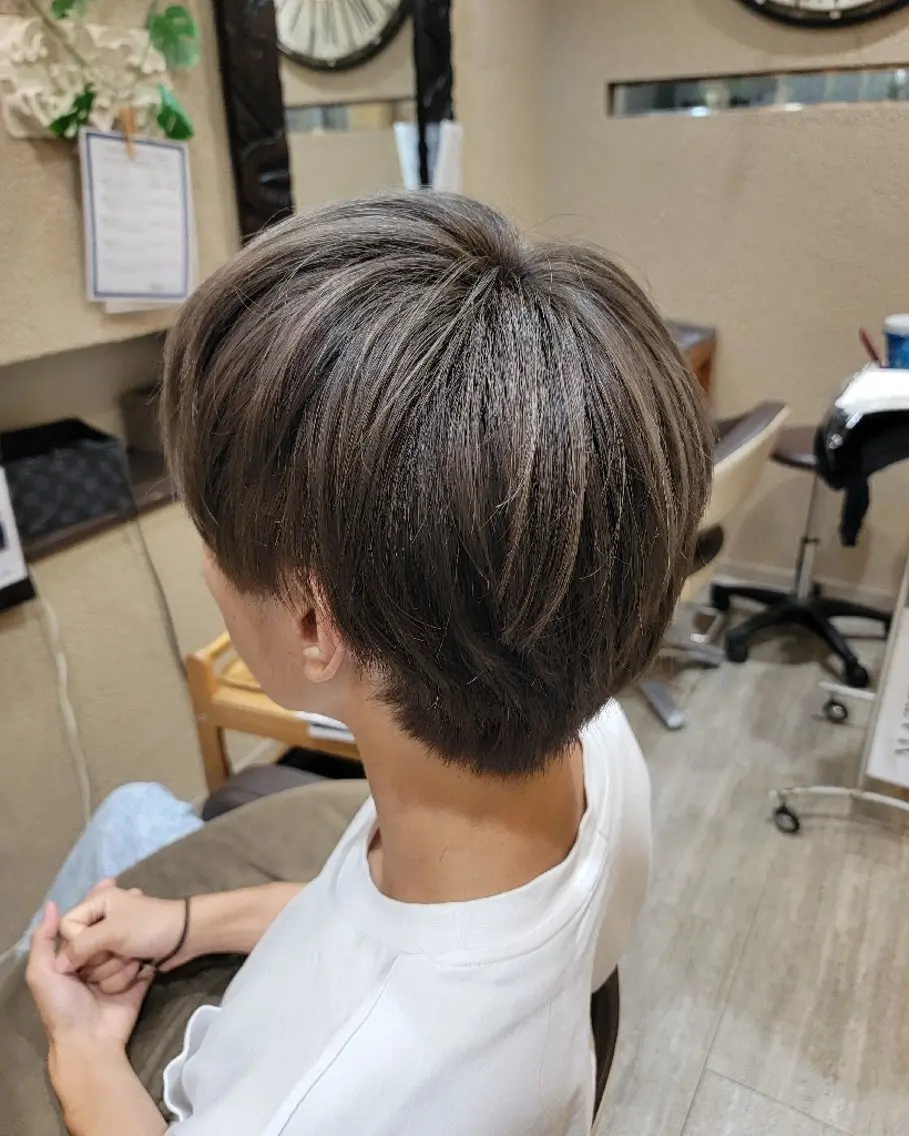 メンズ メンズブリーチ カット ヘアカラー 山田 周のヘアスタイル