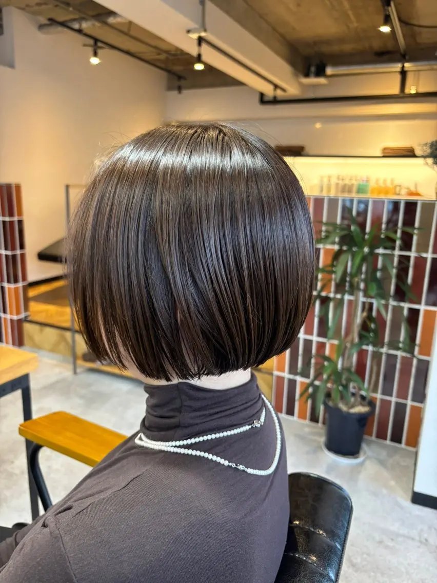 ミディアム カット 伊藤 那月のヘアスタイル