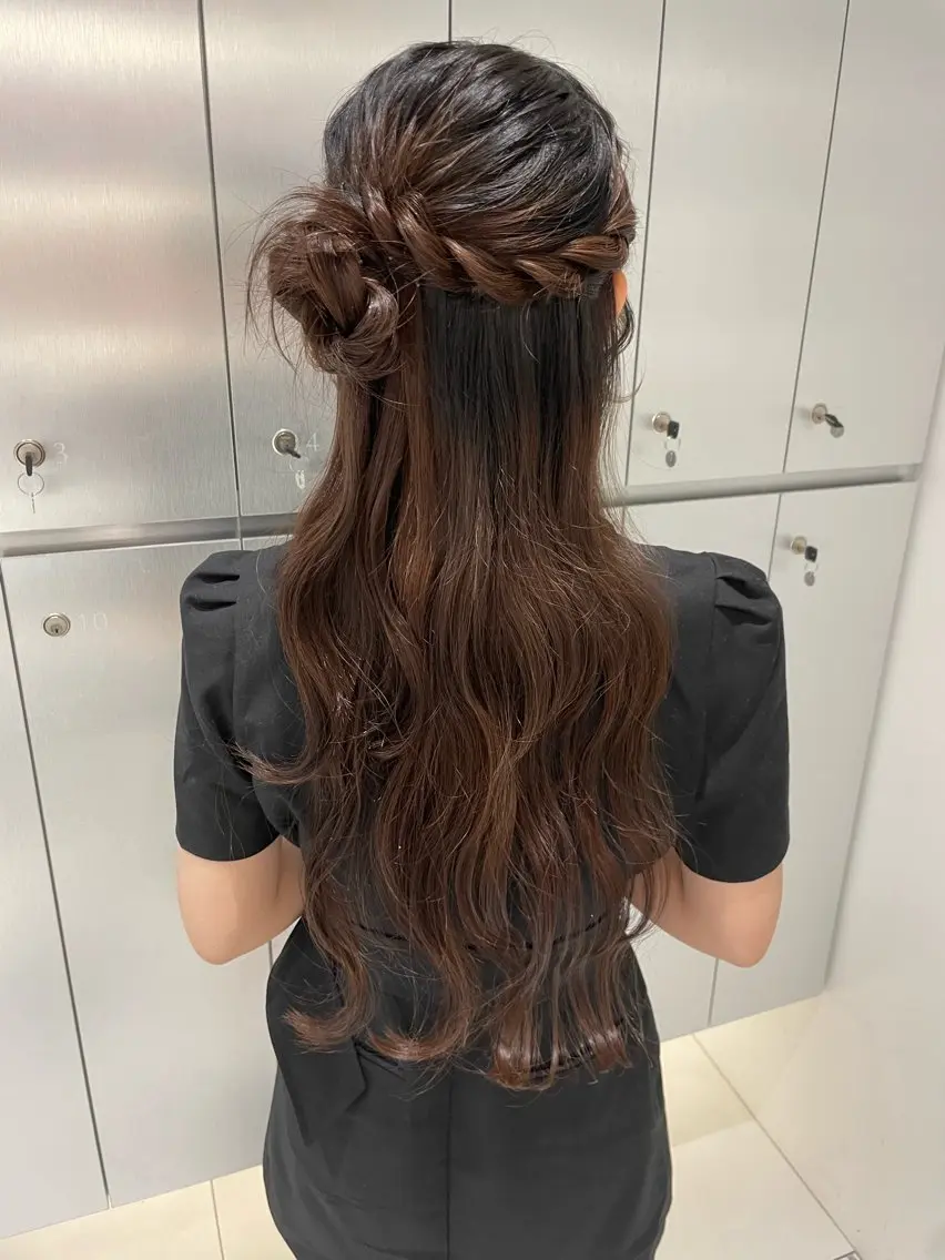 ヘアアレンジ 結婚式・ブライダル ヘアセット ヘアセット🎀耳つぼ 👂💎MONAMIのヘアスタイル