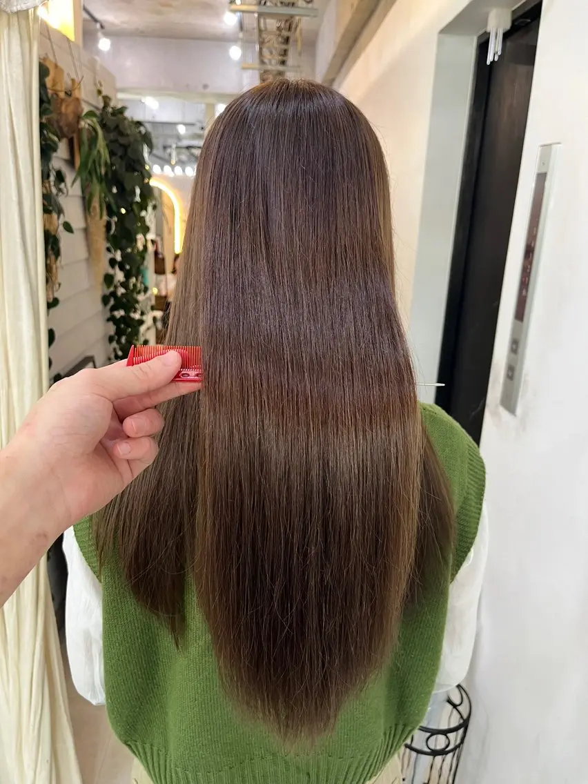 セミロング カラー ベージュカラー ダブルカラー ミルクティーベージュ カット ヘアカラー トリートメント ダブルカラー メンズパーマ大成のヘアスタイル