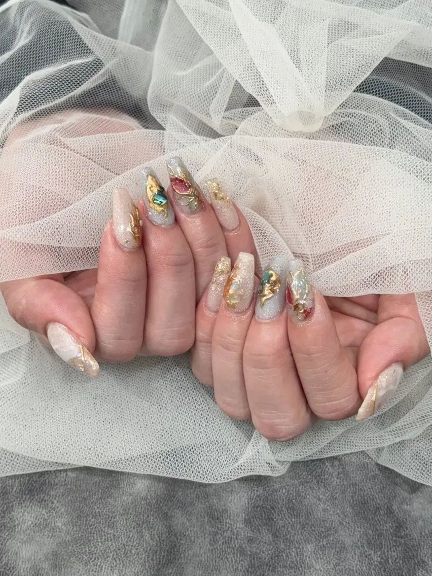 ネイル ハンドネイル ベスティオーラ aineのネイルデザイン