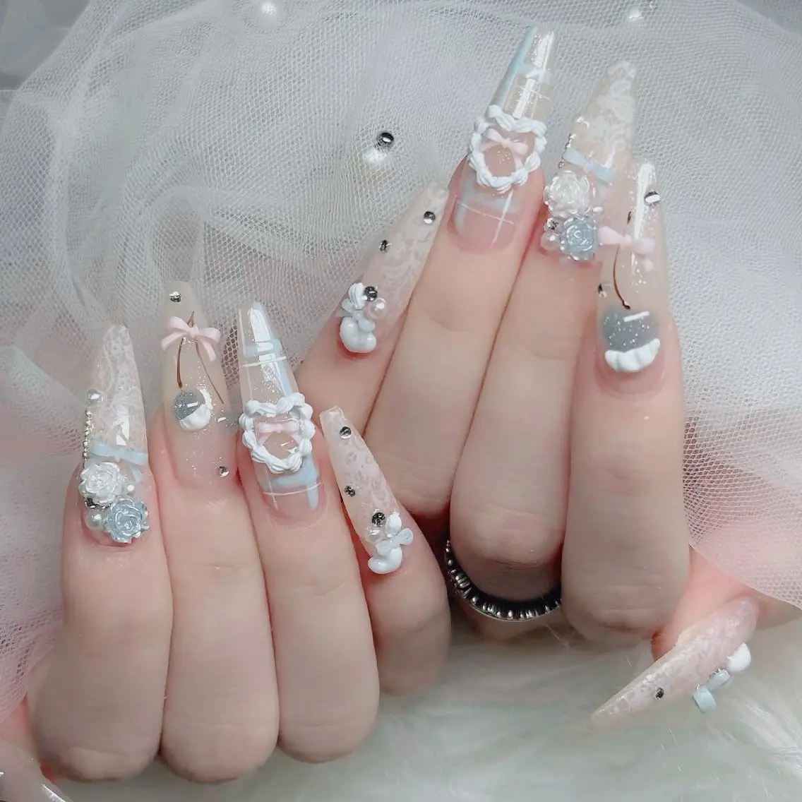 ネイル フットネイル フレンチネイル グラデーション 韓国ネイル ロングネイル ハンドネイル Hot Nail Salonのネイルデザイン