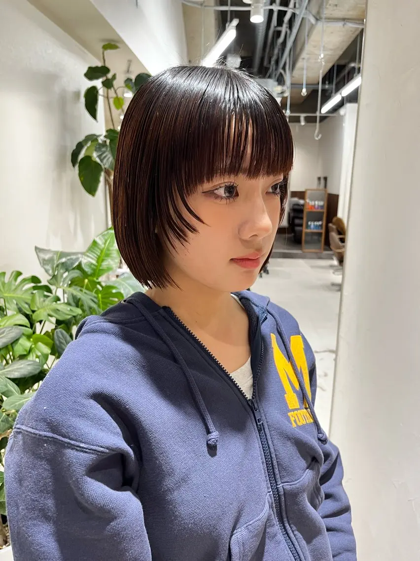 ショート カラー ブラウンカラー チョコレートブラウン 顔まわりレイヤー レイヤーカット カット ヘアカラー トリートメント レイヤーカット/ブラ ウンカラー/河野凜のヘアスタイル