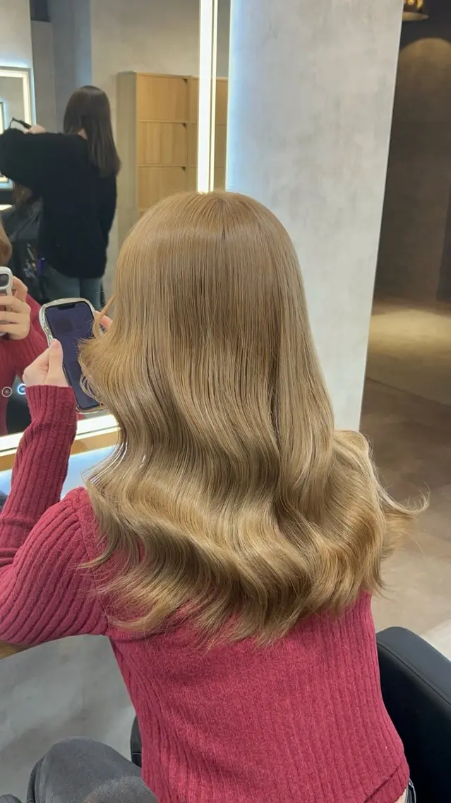 セミロング カラー ヘアカラー トリートメント ブリーチなしの達人 🌈KAITOのヘアスタイル