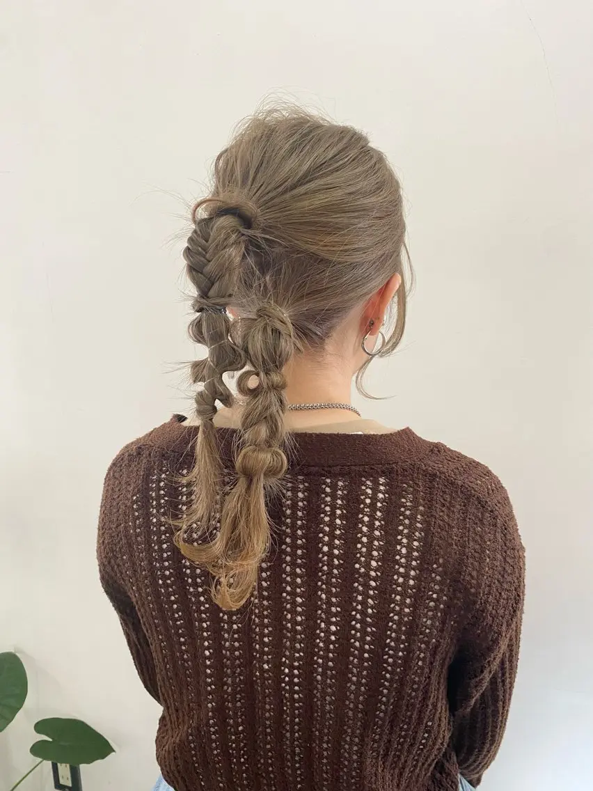 セミロング ヘアアレンジ ヘアセット Kazaoka Saraのヘアスタイル