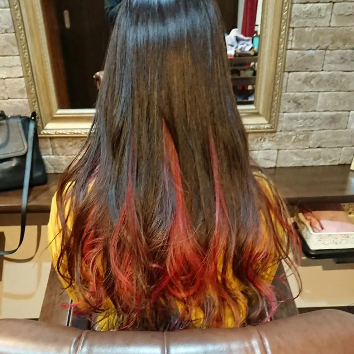 ロング カラー ヘアカラー トリートメント 美髪 カラーリストのヘアスタイル