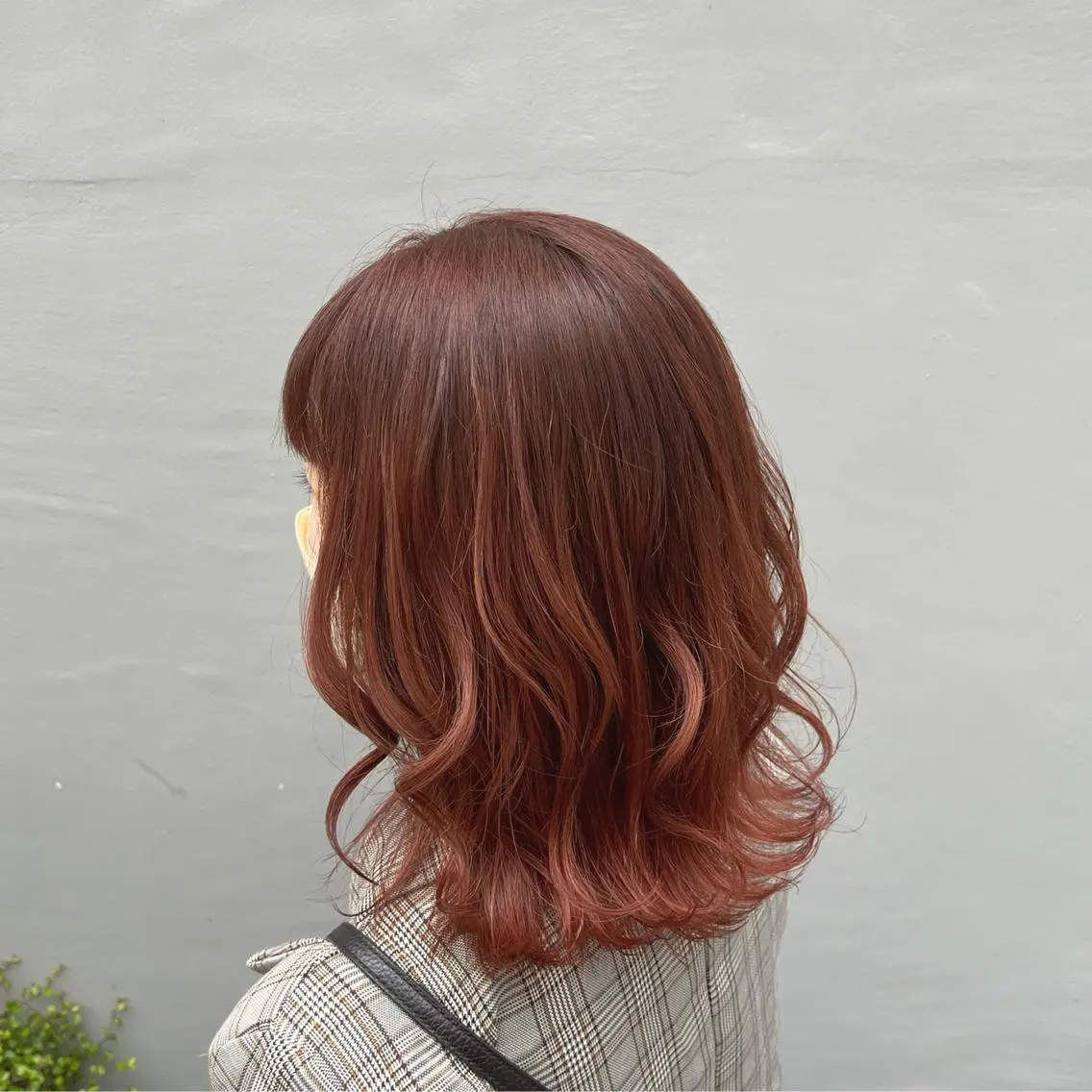 ミディアム カラー ブリーチ グラデーションカラー ツヤカラー🫧Sae ネイルモデル募集中のヘアスタイル