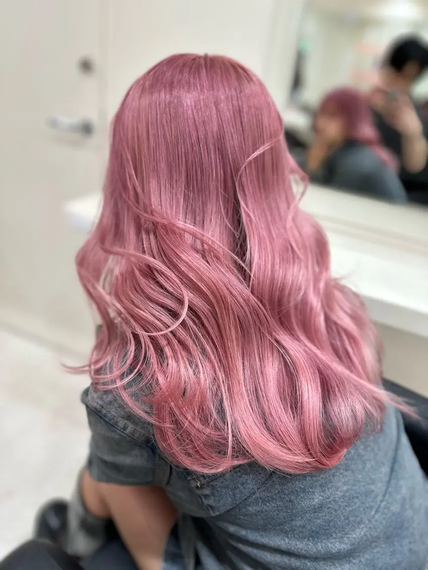 セミロング カラー ヘアアレンジ 韓国レイヤー&ピンク 艶髪🩶maikoのヘアスタイル
