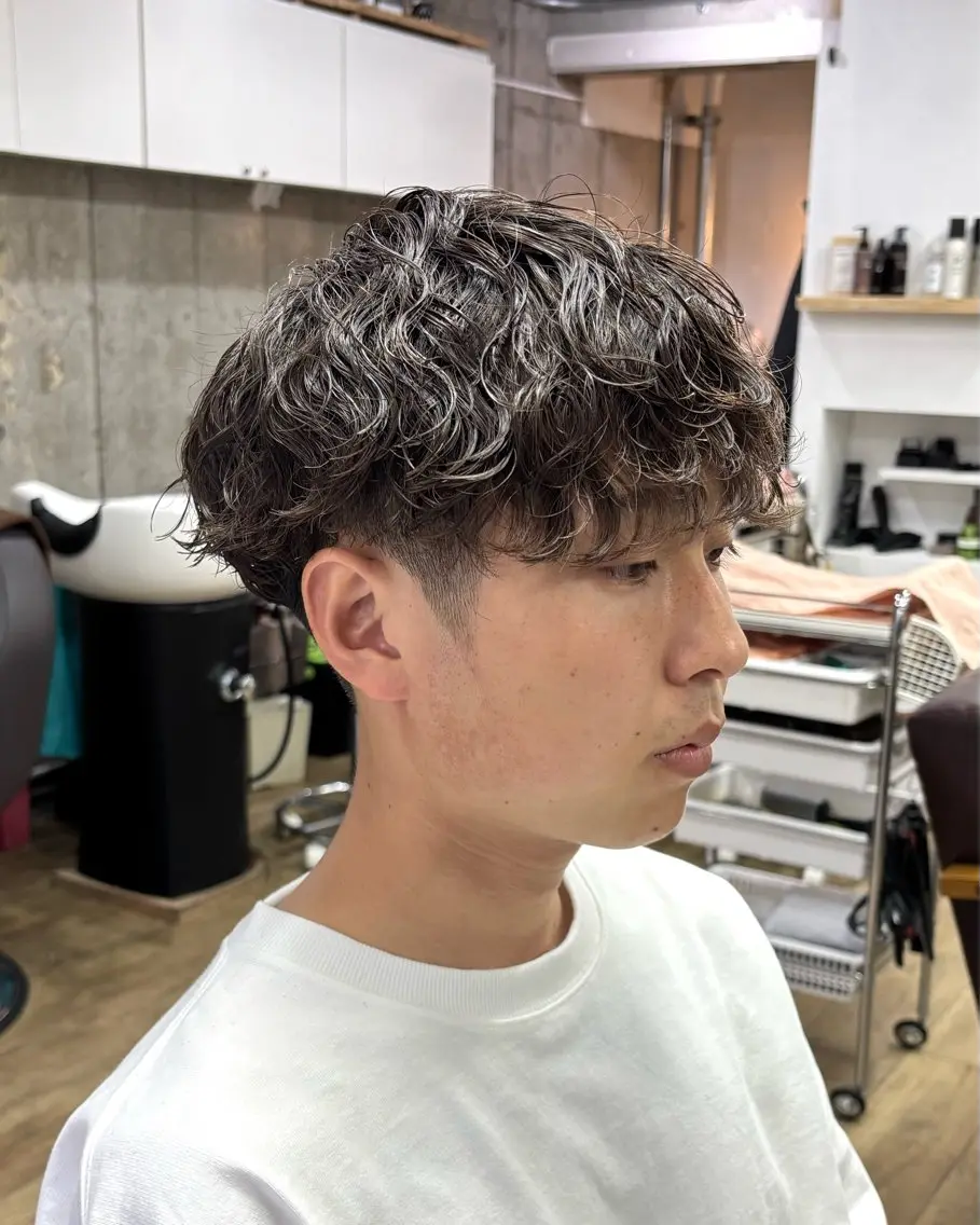 ミディアム パーマ メンズ 波巻きパーマ カット パーマ メンズパーマ /マッシュ/ヨシダのヘアスタイル