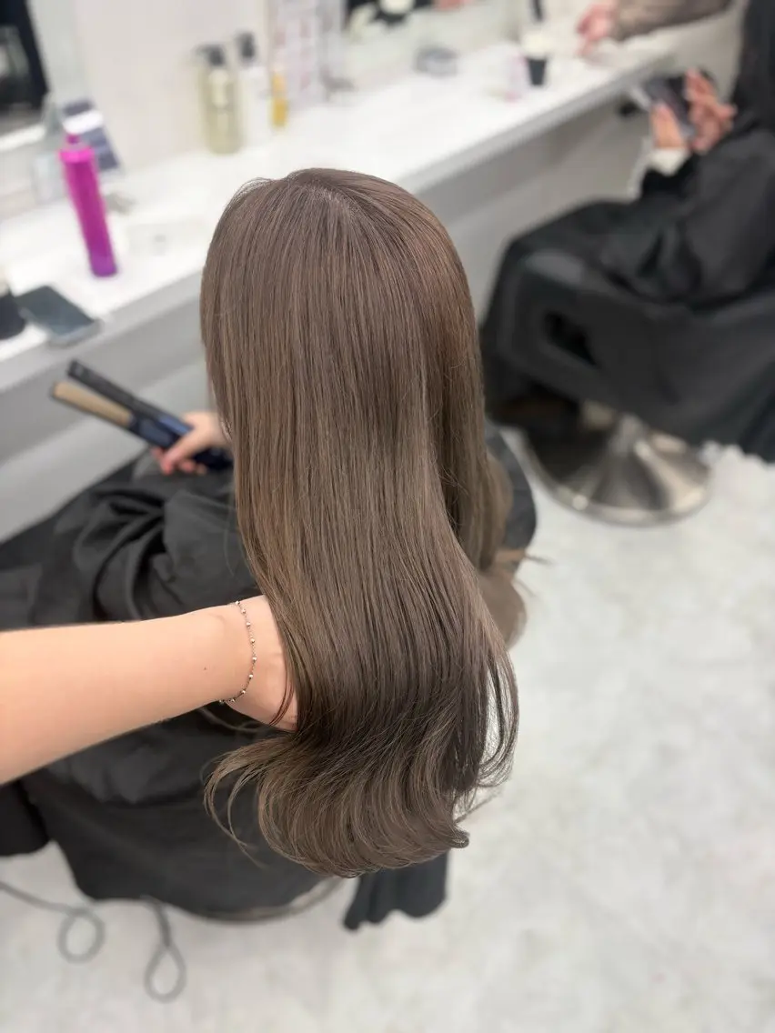 ロング カラー カット ヘアカラー ベージュ×レイヤー 🎼横浜/miu🤎のヘアスタイル