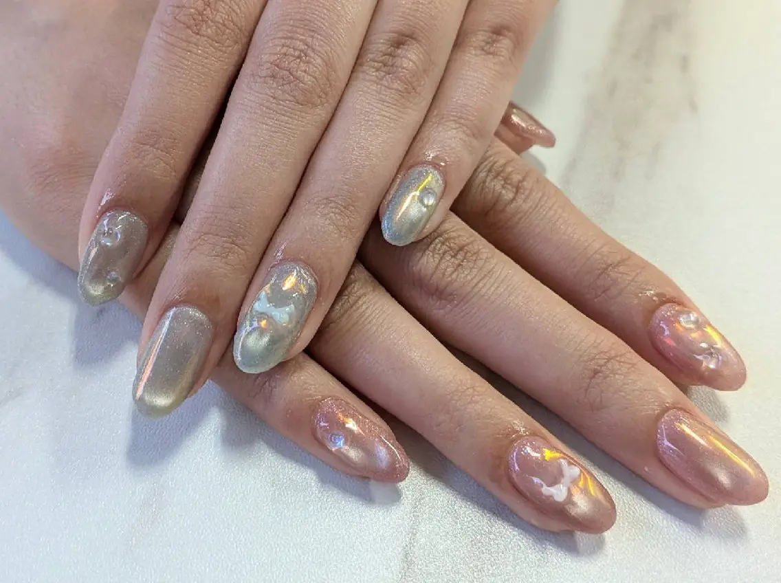 ネイル オーロラネイル 氷ネイル・うるうるネイル 水色 ピンク バニーラッシュ Nail. HANAのネイルデザイン