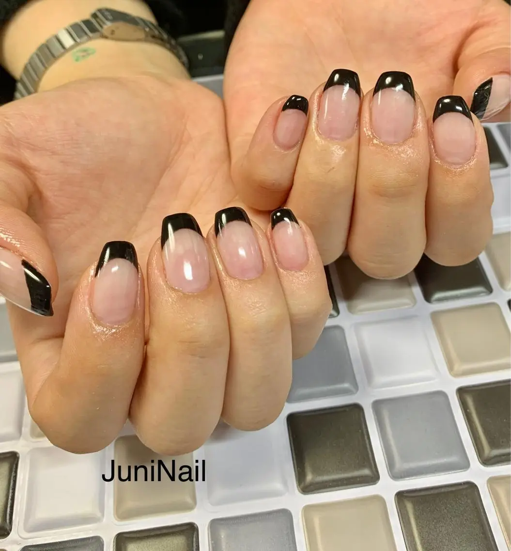 ネイル オーロラネイル クリアネイル フラッシュネイル フレンチネイル 氷ネイル・うるうるネイル JuniNail 주니네일🇰🇷suのネイルデザイン