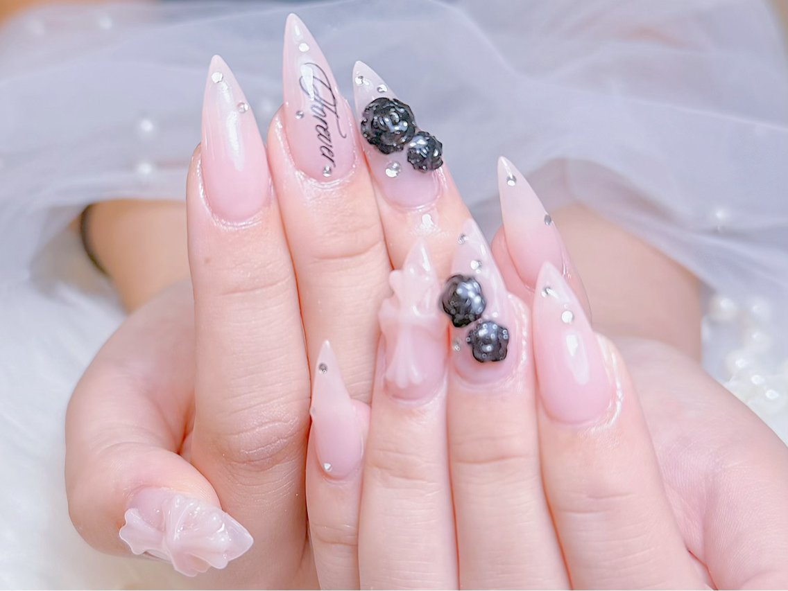 ネイル チークネイル 長さ出し フラッシュネイル フレンチネイル グラデーション AN NAIL 高田馬場のネイルデザイン