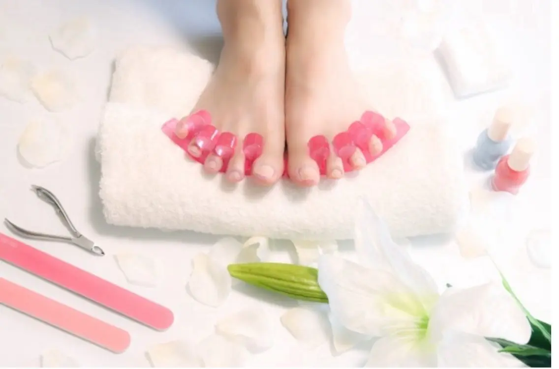 フットオフのみ★お爪の形整&艶出し込み(フットバスつき)の写真