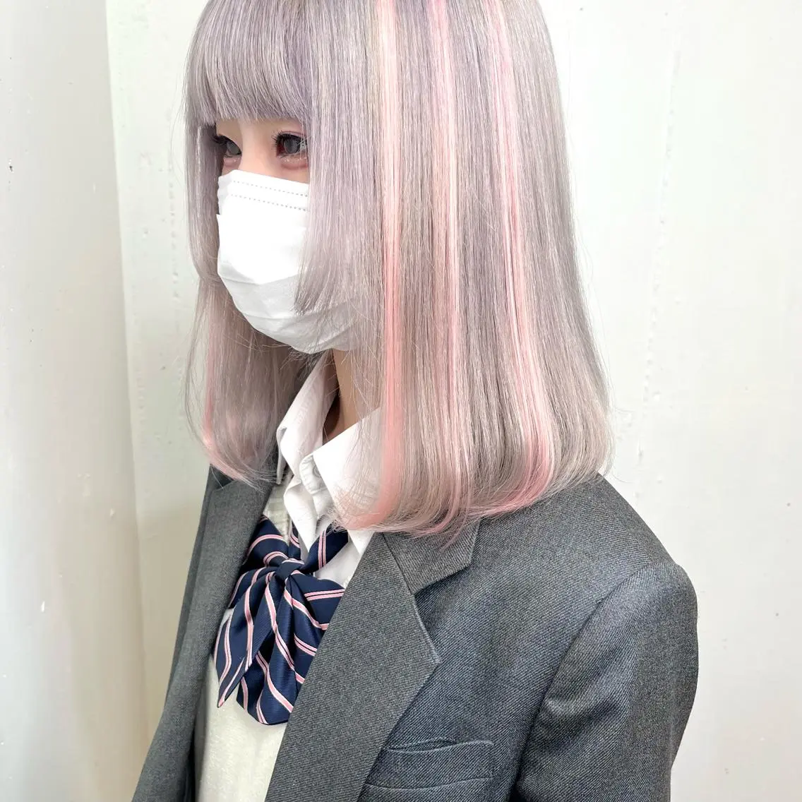 ミディアム カラー ヘアアレンジ シールエクステ ハイライトカラー エクステ ハイライト カット エクステ ヘアセット 八巻 晴香のヘアスタイル